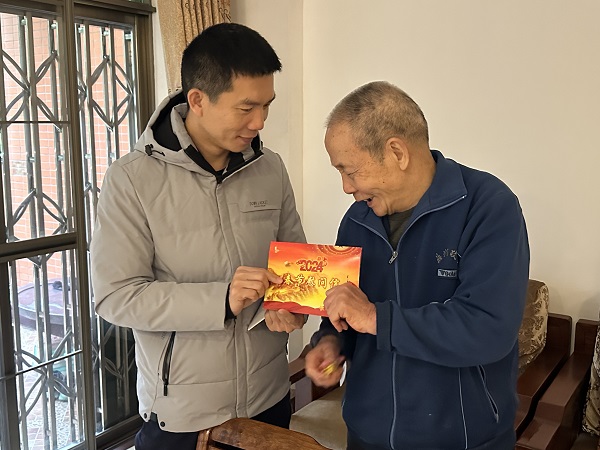 老干部3-600.jpg 老干部3-600.jpg